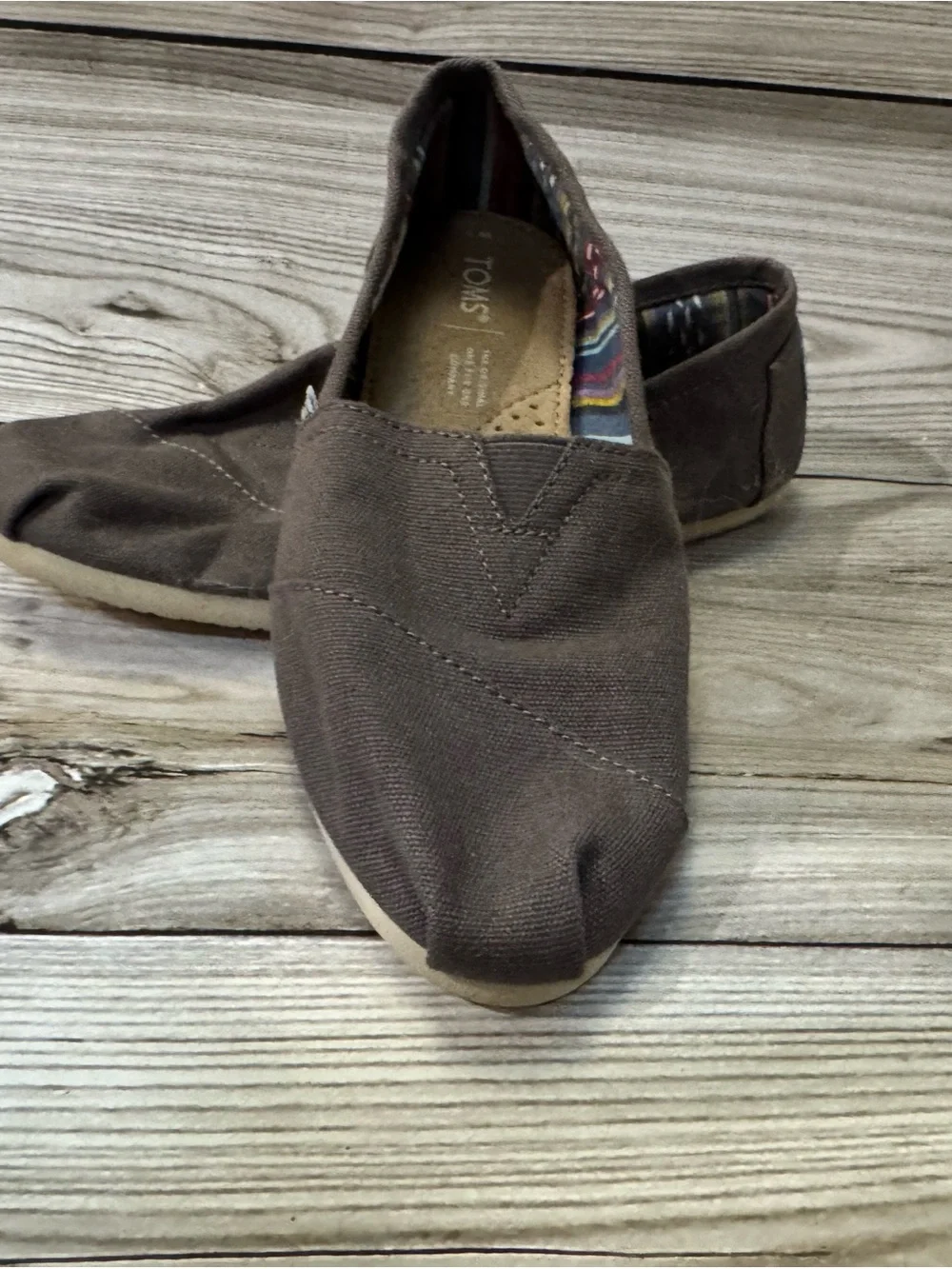 Toms Classic Canvas Slip-On — Brown